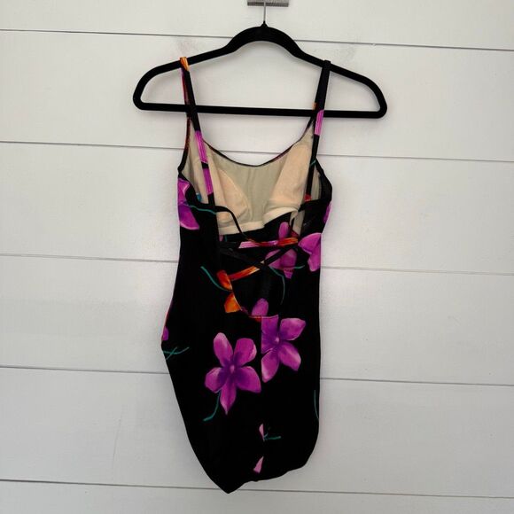 Sessa Women’s Large Floral One Piece Swim - Picture 3 of 6